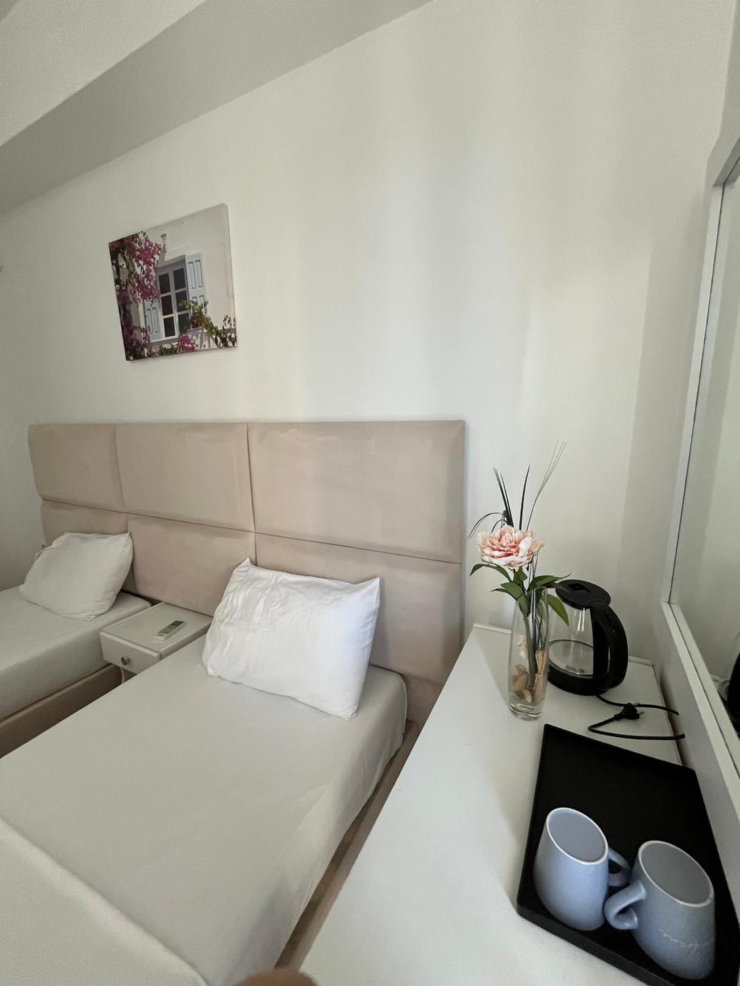 Hotel Myrtai - City Center Sarande Exterior photo
