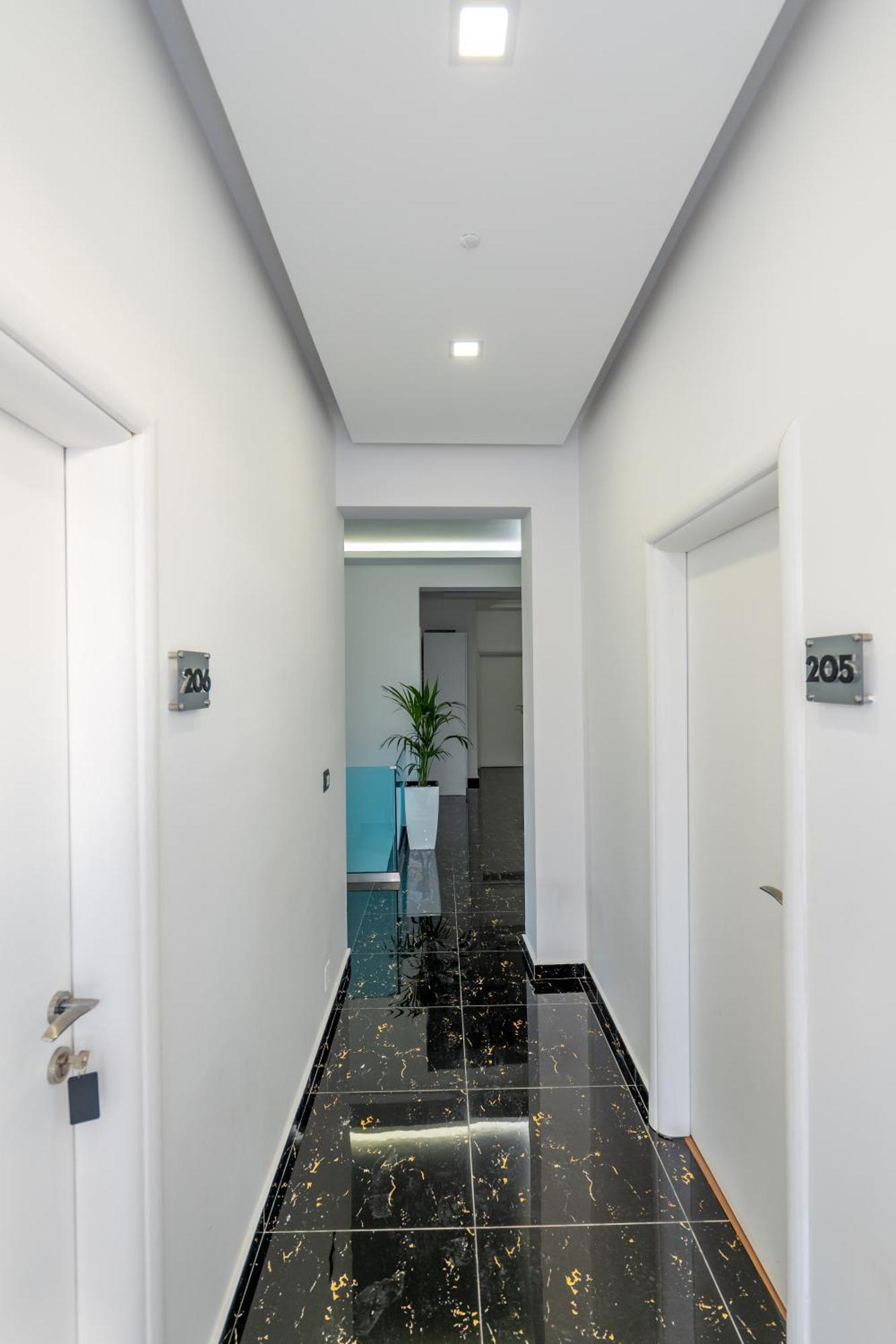 Hotel Myrtai - City Center Sarande Exterior photo