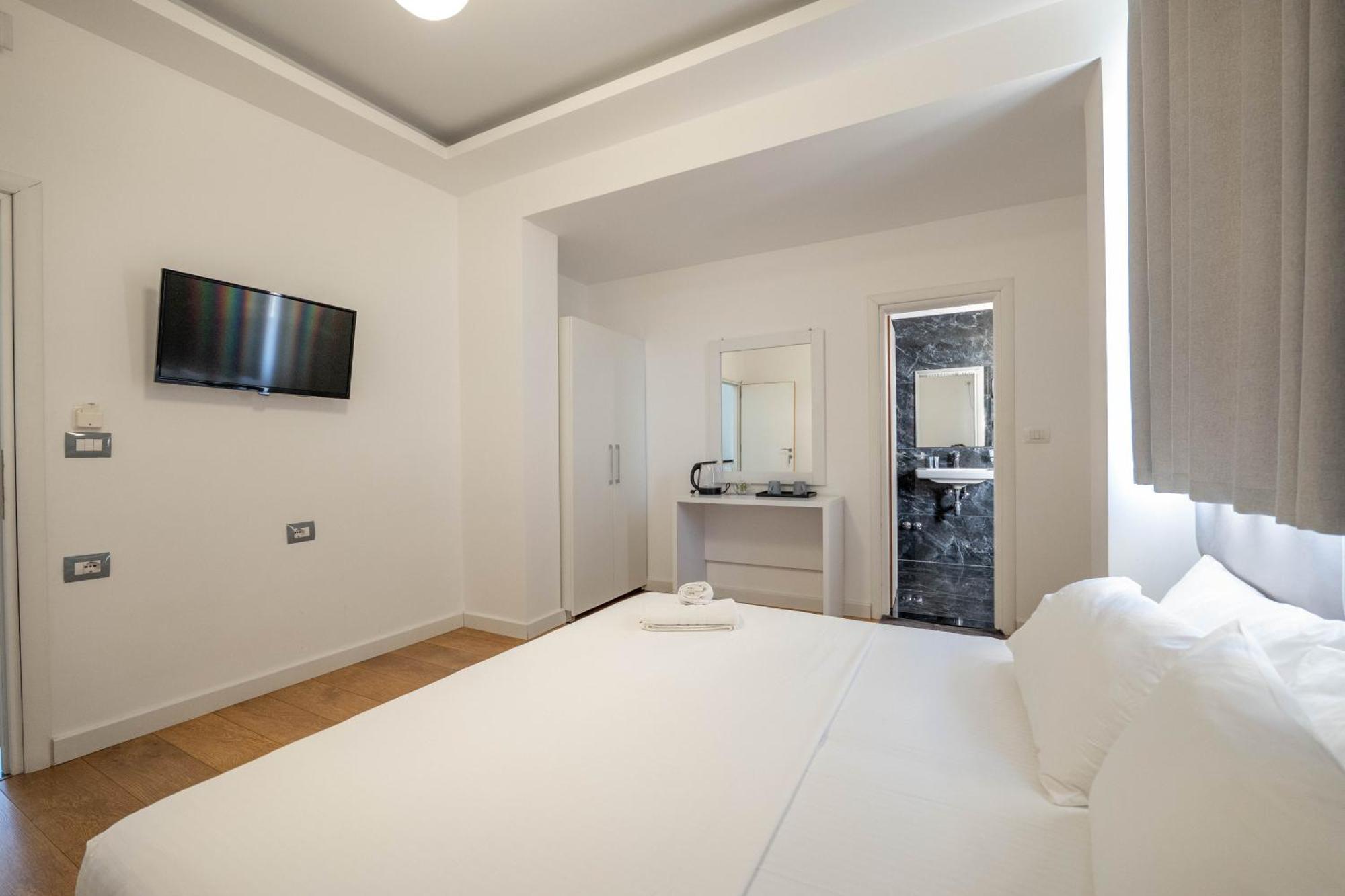 Hotel Myrtai - City Center Sarande Exterior photo