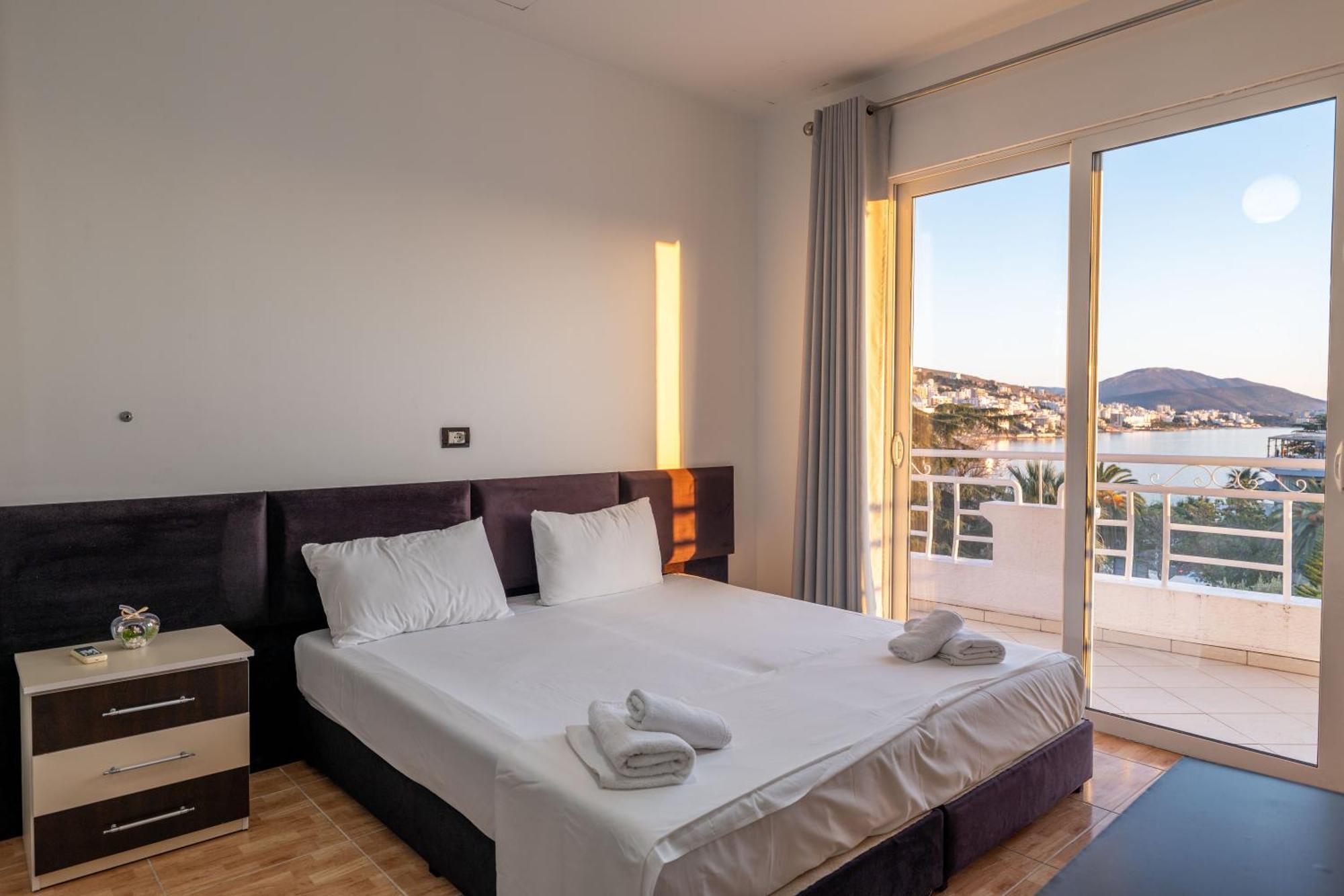 Hotel Myrtai - City Center Sarande Exterior photo