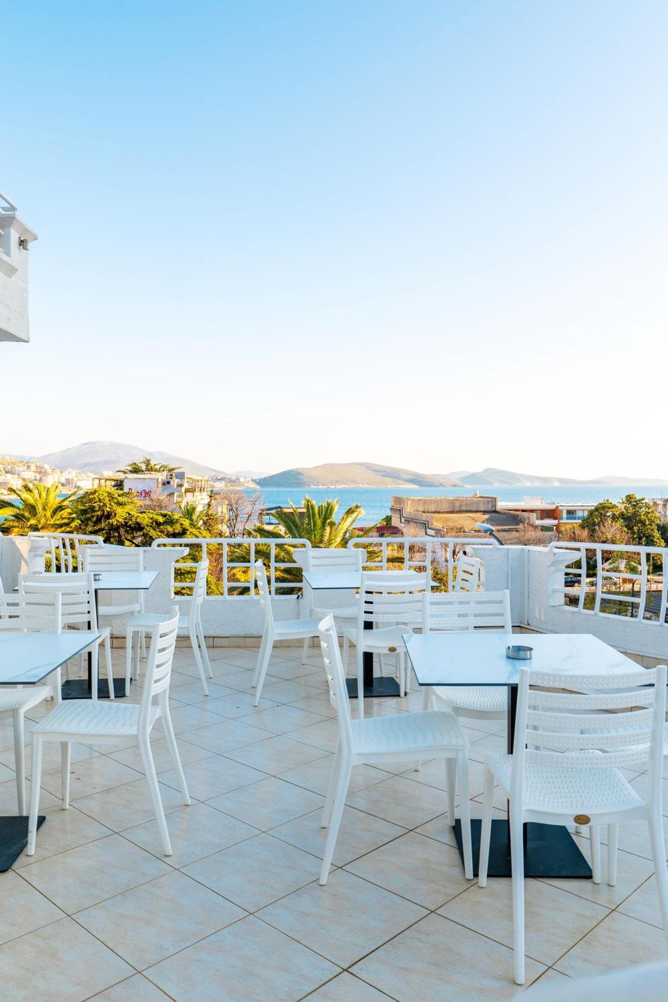 Hotel Myrtai - City Center Sarande Exterior photo